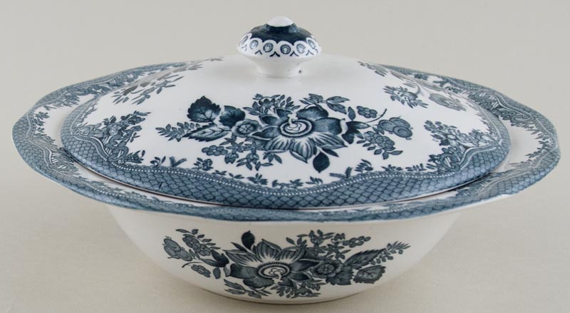 Vegetable Dish lidded c1970